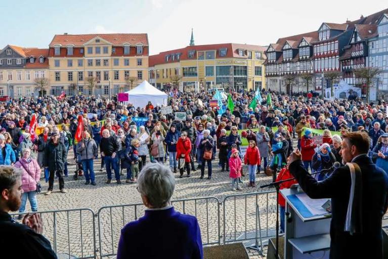Wolfenbüttel zeigt sich bunt und tritt für Grundrechte ein