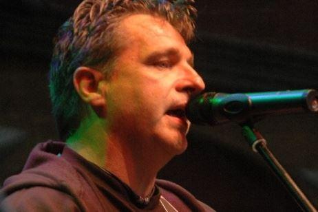 Singer-Songwriter Mark Beerell