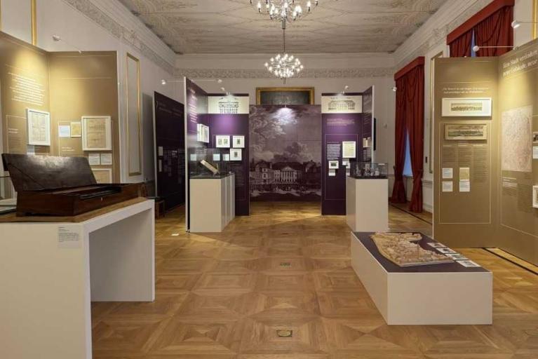 Führung durch die Sonderausstellung „ResidenzWechsel"