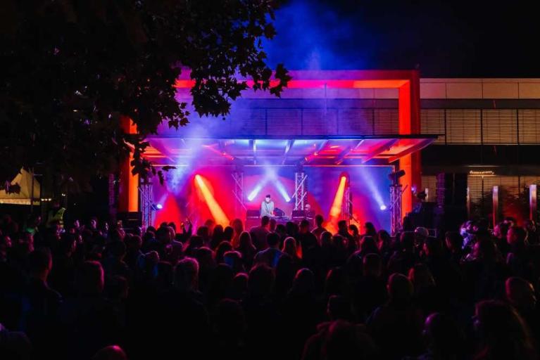 Main-Stage