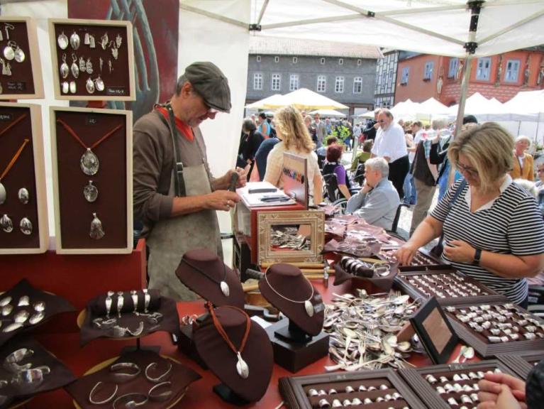 Kunsthandwerkermarkt