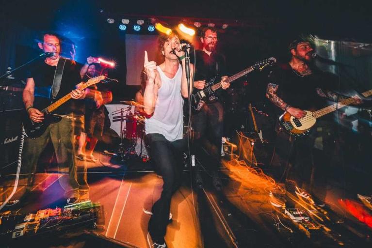 Ludi & The Lads Live im Biergarten "Zum schwankenden Ritter"