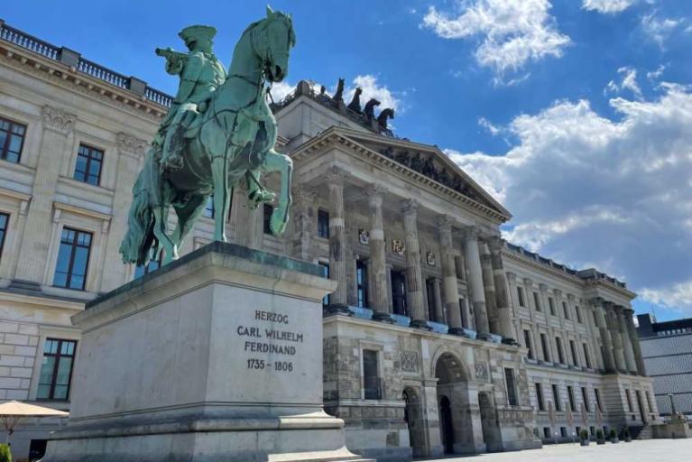 Ankunft und Aufbruch: 850 Jahre Braunschweiger Vielfalt