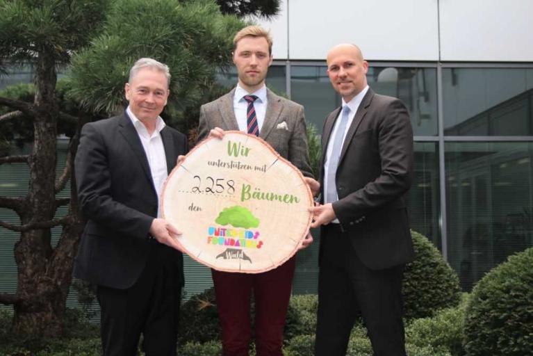 2.258 Bäume für den United Kids Foundations Wald