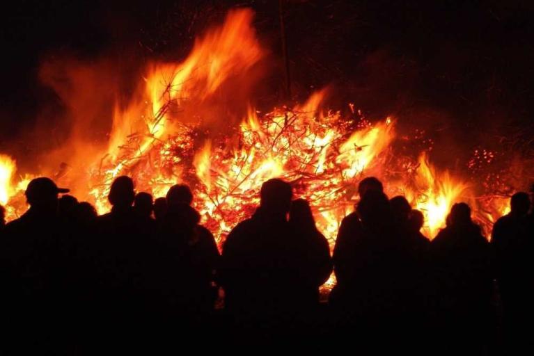 Osterfeuer 2025 jetzt anmelden