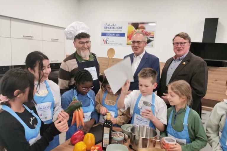 12.000 Euro für die "Plietsche Kinderküche"