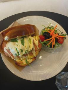 Eggdrop Sandwich mit Lachs