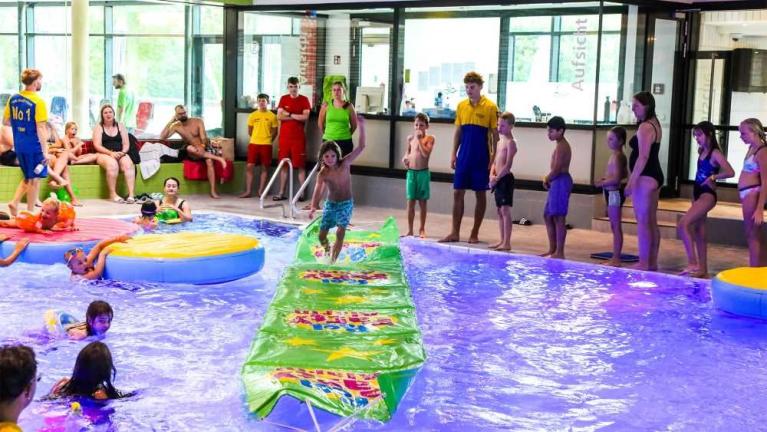 Poolparty1