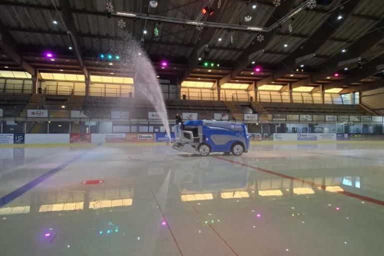 Eröffnungswochenende Eissporthalle am Salzgittersee