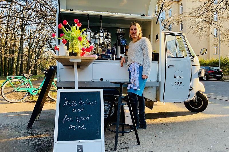 Die "Kiss the Cup" Café Bar