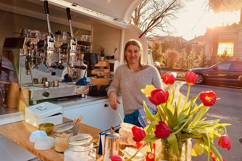 Frische Luft und frischen Kaffee gibt es bei Anja Dreischmeier.