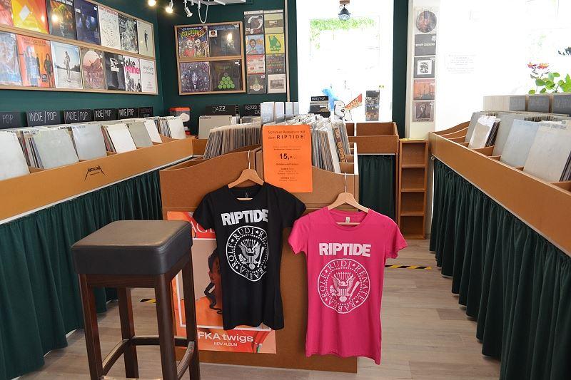 Das Riptide - Plattenladen, Café und Raum für Kunst, Kultur und Musik.
