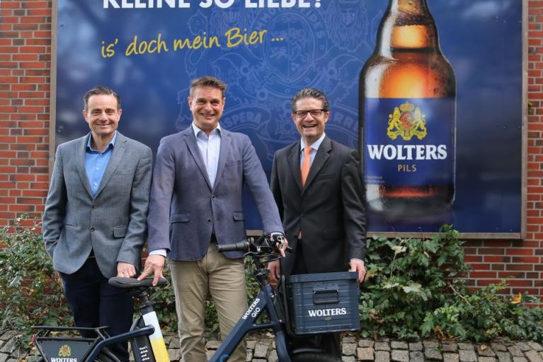 Eintracht-Fan gewinnt eBike von Wolters und Volksbank BraWo