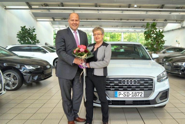 Kristina Meyer gewinnt Audi Q2 bei der PSD Bank