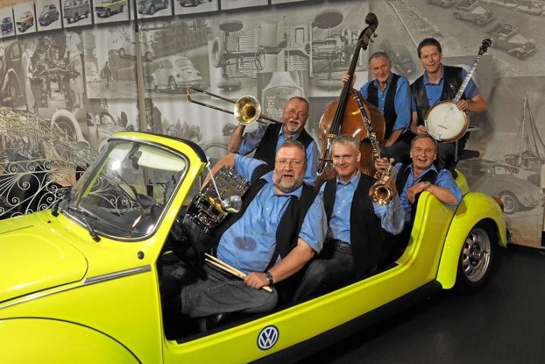Saratoga Seven spielen im AutoMuseum Volkswagen