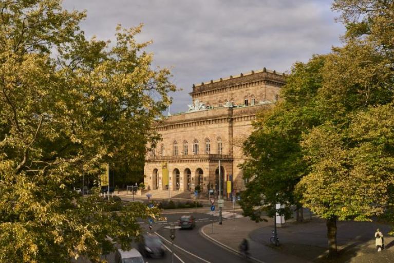 »DraußenSpielen«: Staatstheater Braunschweig eröffnet Open-Air-Bühne