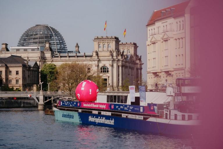 Ausstellungsschiff MS Wissenschaft kommt nach Braunschweig