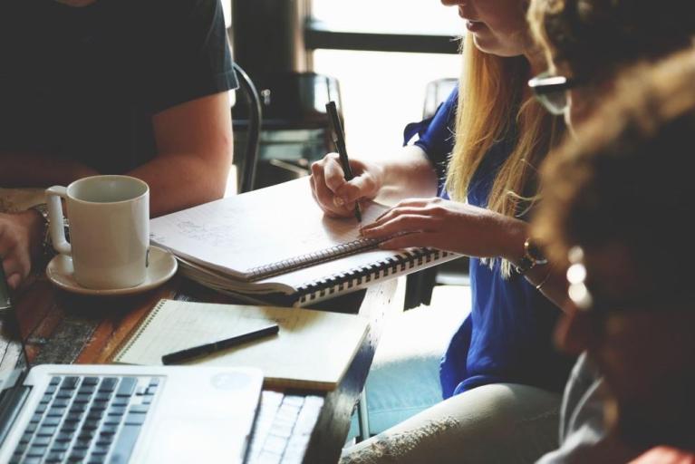 Förderprogramme für Gründerinnen und Gründer
