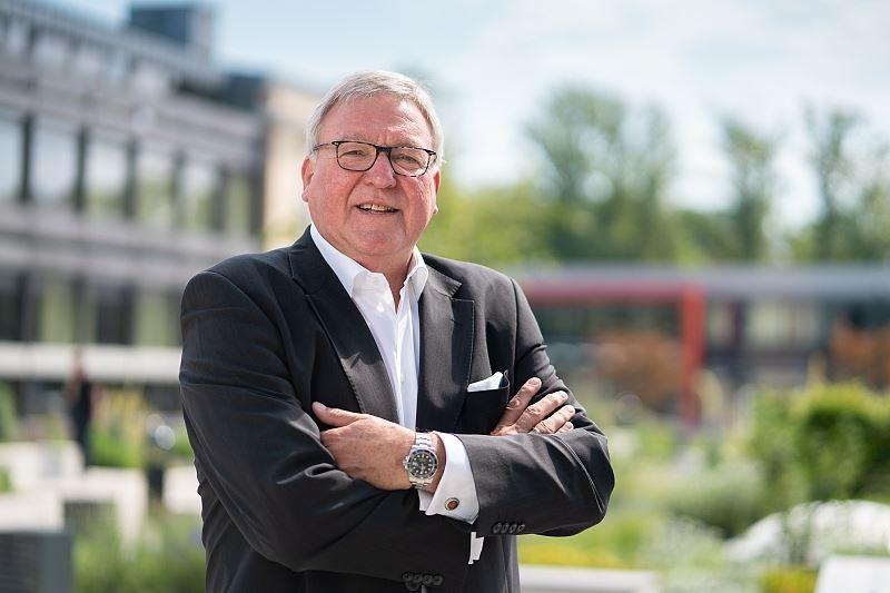 Werner Schilli ist überzeugt, dass Apple Pay die Möglichkeiten zum bargeldlosen Bezahlen ideal ergänzt.