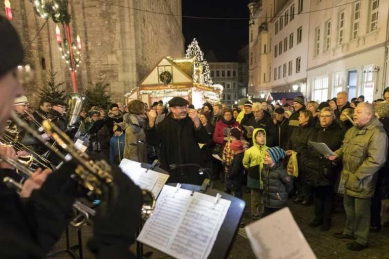 Staatstheater macht Musik auf dem Weihnachtsmarkt
