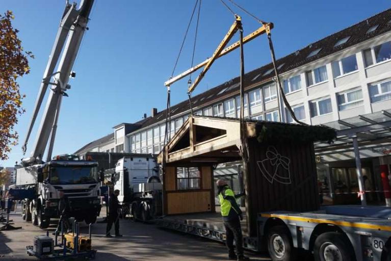 Aufbau des Wolfsburger Weihnachtsmarkts gestartet