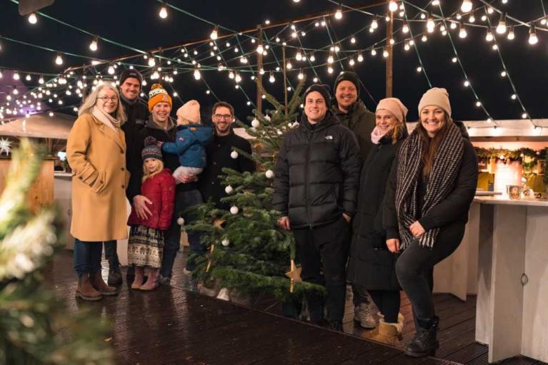 SNODEKK: Winterlicher Markt über den Dächern der Stadt
