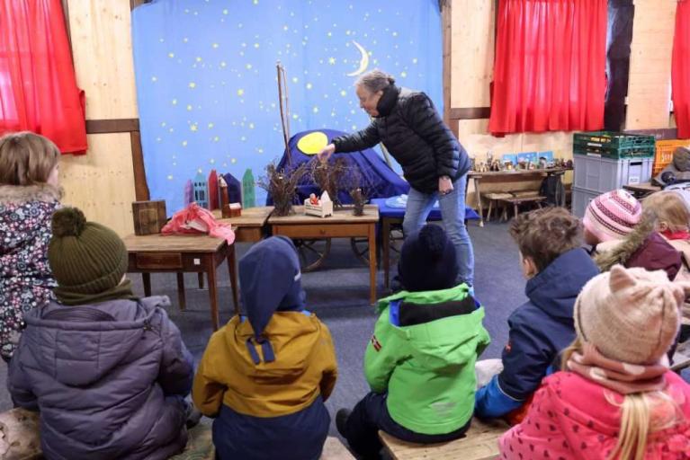 Märchenstunden für Kitas auf dem Weihnachtsmarkt