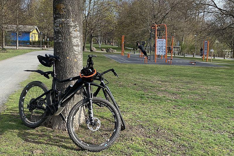 Der Bürgerpark lädt zum Sport an der frischen Luft ein! Radfahren ist besonders gesund.